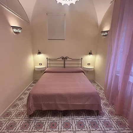 Le Amalfitane 住宿加早餐酒店 萨莱诺